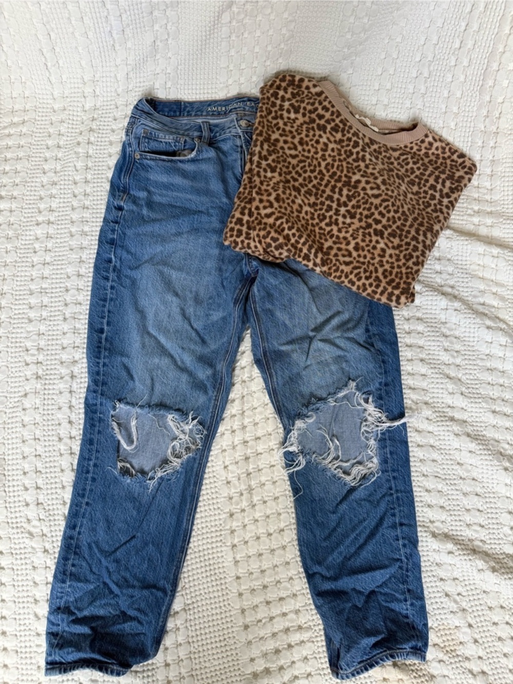 American Eagle Jegging Distressed Mom Jeans in Blue Size 6